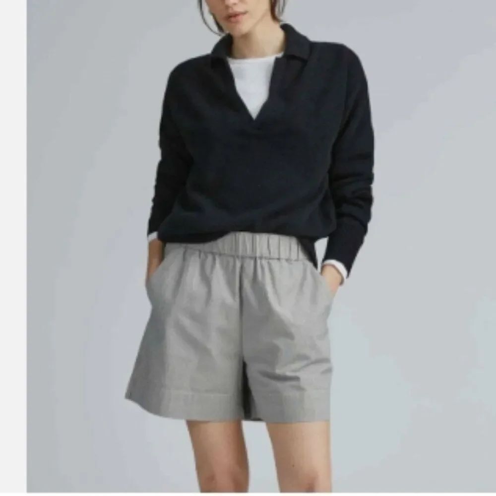 Like New! Everlane Women's  The Easy Short in Size XXS